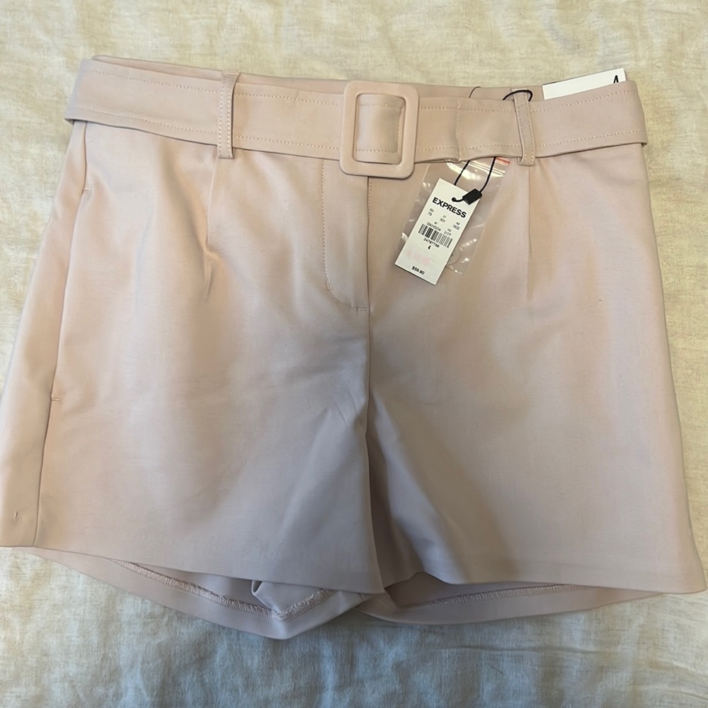 BRAND NEW Express high rise shorts size 4
